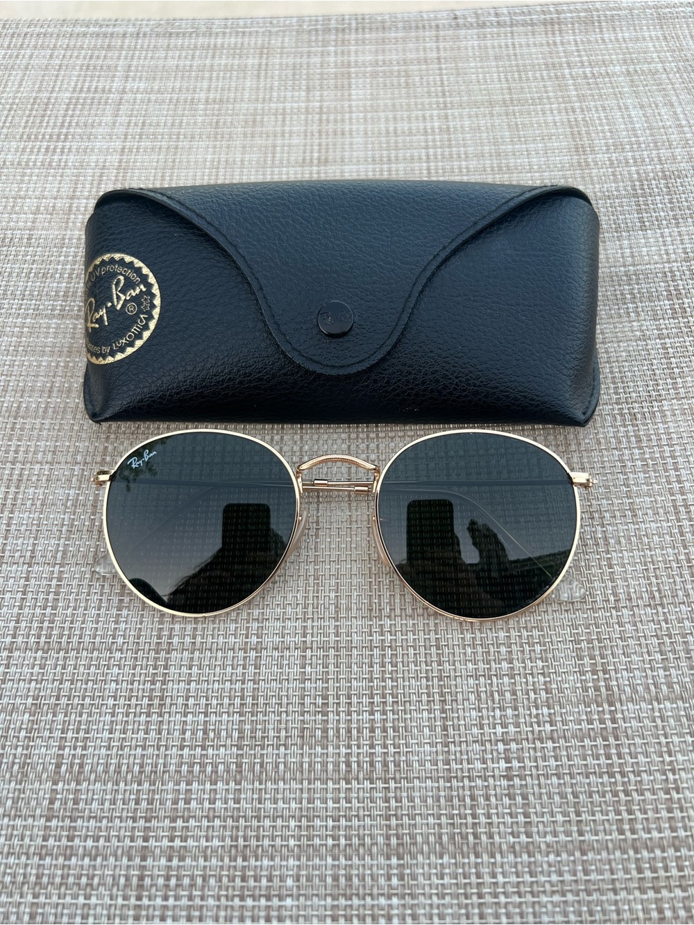 Ray-Ban Gold Frame Sunglasses with Dark Green Lenses